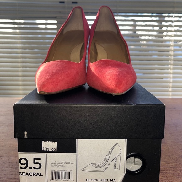 Sea-coral (pink/red) Banana Republic pointed toe pump! - Picture 5 of 7